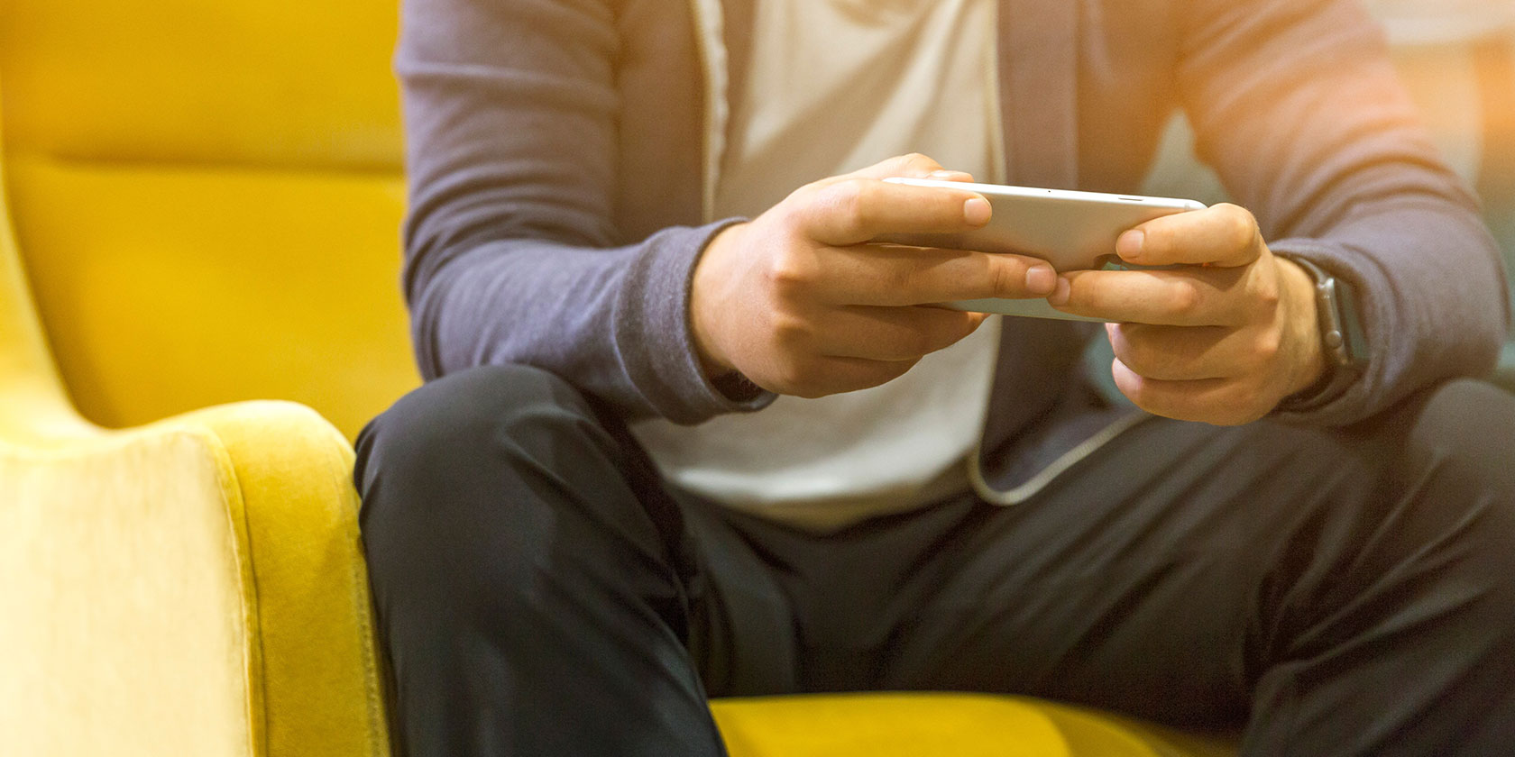 watch-movies-smartphone